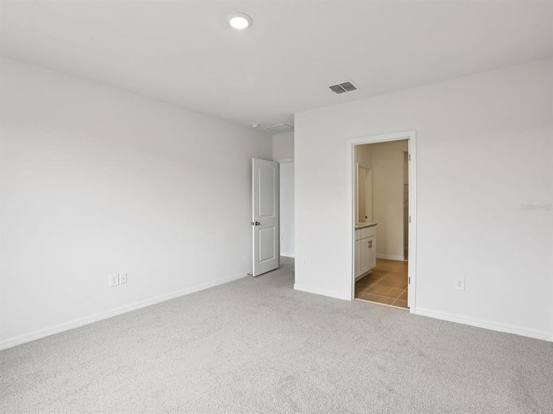 Spacious, unfurnished interior of a new home in Benton Hills - Classic Series, Brooksville (Image 28).