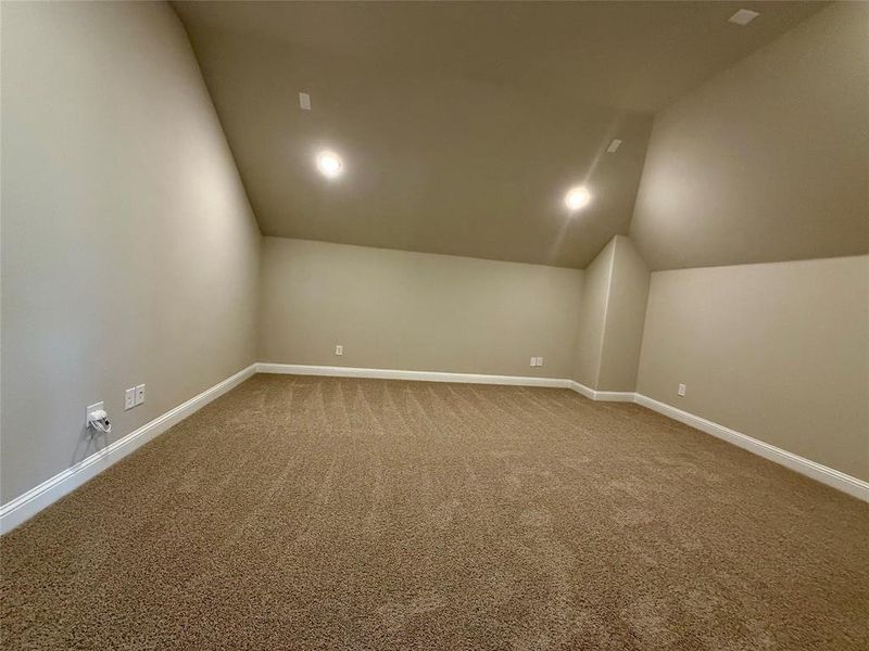 Spacious, unfurnished interior of a new home in Mercer Meadows, Royse City (Image 16).