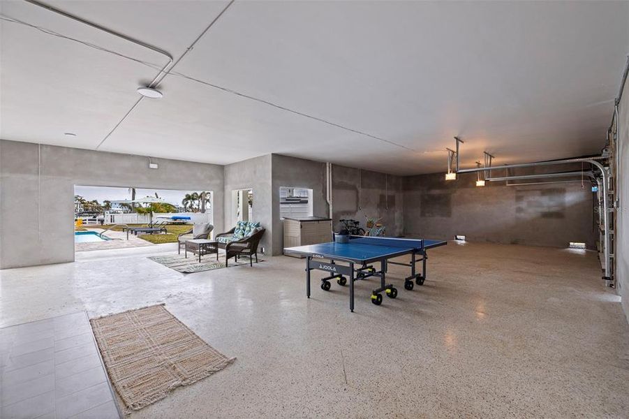 Community amenities in , Treasure Island (Image 37). Community amenities in , Treasure Island (Image 37).