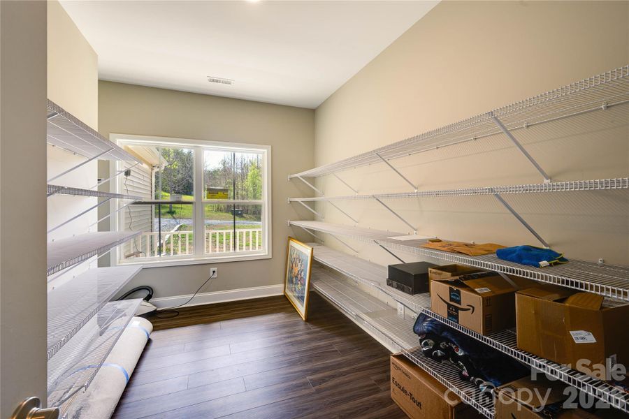 Spacious, unfurnished interior of a new home in , Bostic (Image 24).