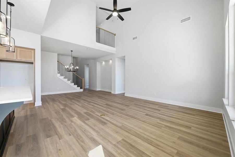 Spacious, unfurnished interior of a new home in Wildridge, Oak Point (Image 15).