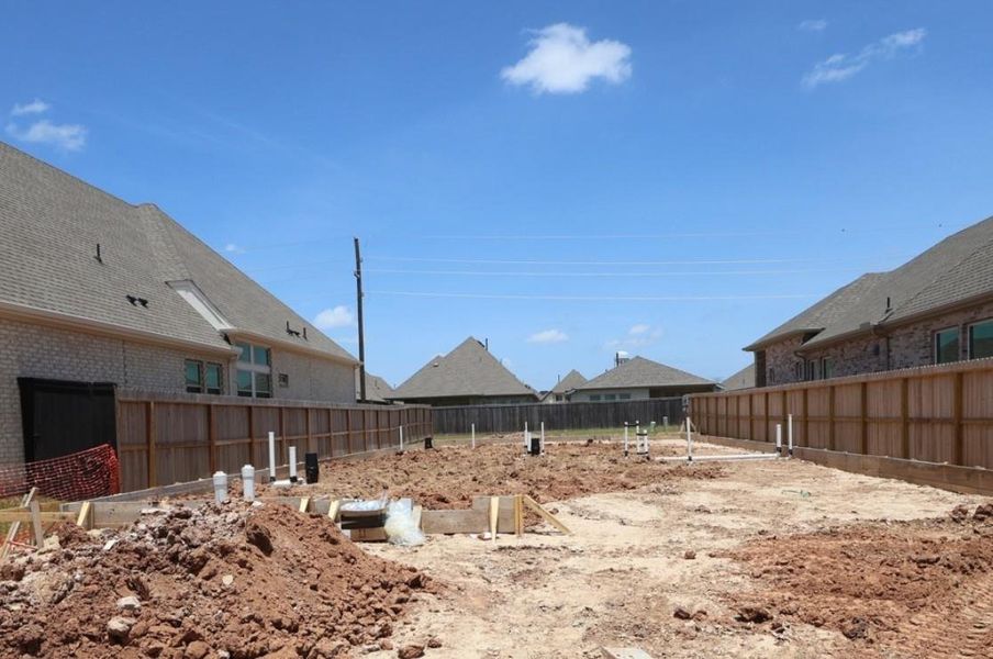 Every foundation at DWH is engineered and it’s inspected three times! We do not do “batch” testing. Rest easy knowing your foundation comes with a 10 year warranty. Every foundation at DWH is engineered and it’s inspected three times! We do not do “batch” testing. Rest easy knowing your foundation comes with a 10 year warranty.