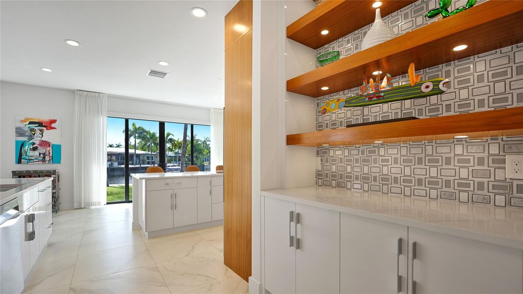 Furnished interior view inside a new home in , Fort Lauderdale (Image 22).