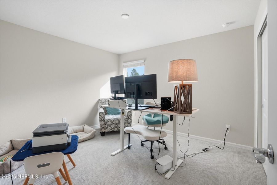 Furnished interior view inside a new home in , Middleburg (Image 29).