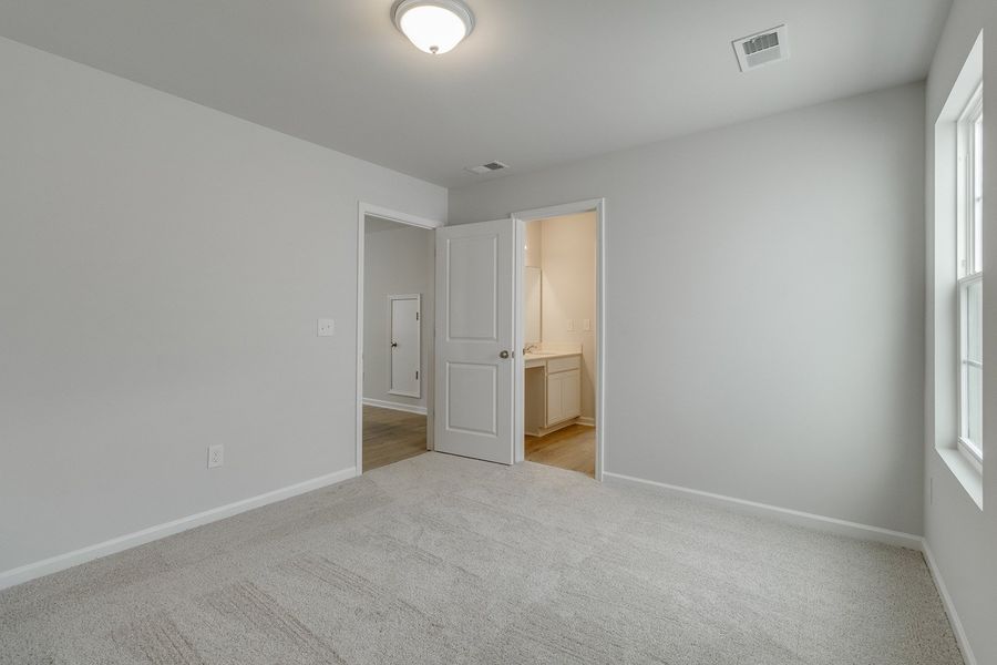 Spacious, unfurnished interior of a new home in Winston Point, Gilbert (Image 31). Spacious, unfurnished interior of a new home in Winston Point, Gilbert (Image 31).