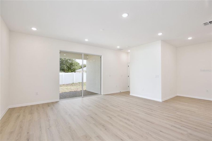Spacious, unfurnished interior of a new home in , Groveland (Image 19).