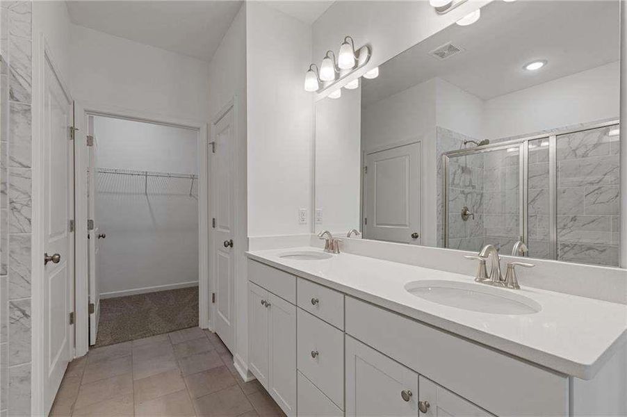 Furnished interior view inside a new home in Creekwood, Powder Springs (Image 7).
