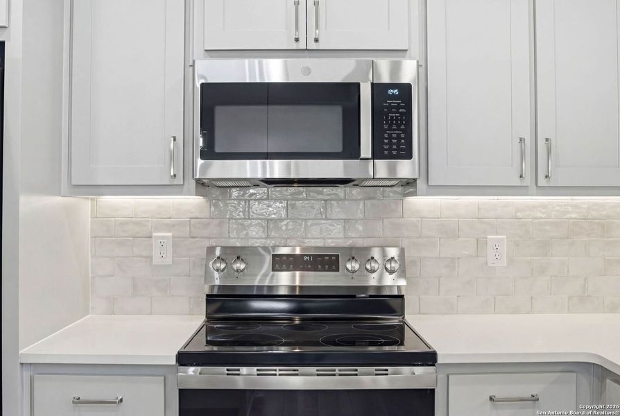 Close-up of interior finishes inside a home in , Canyon Lake (Image 17).