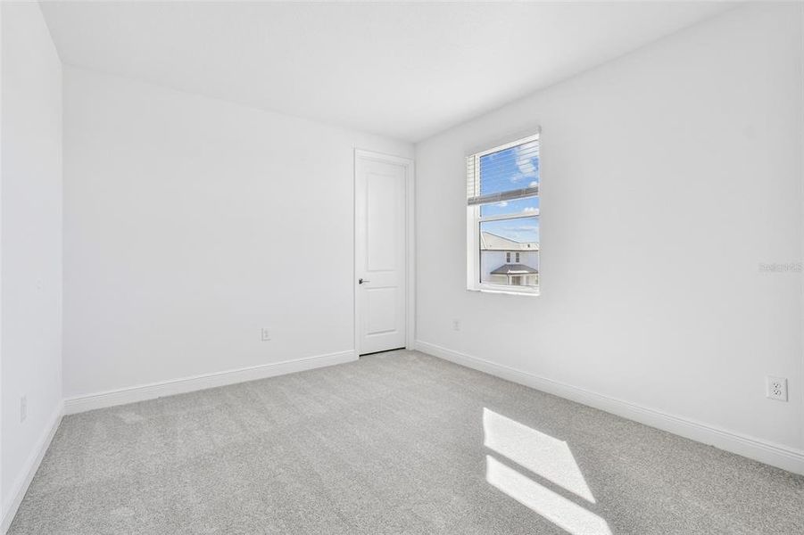 Spacious, unfurnished interior of a new home in Hawkstone, Sarasota (Image 18).