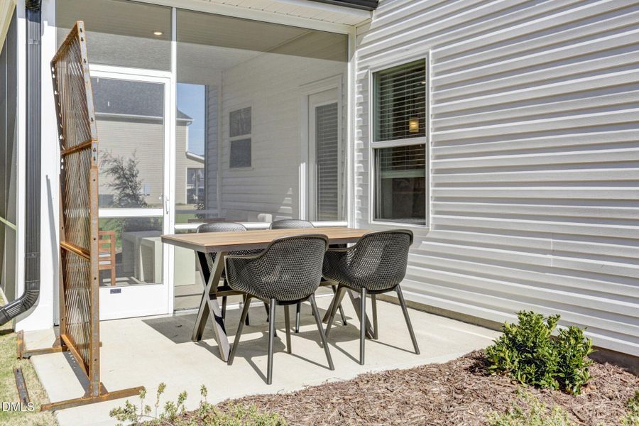 Previously Furnished Model Home Previously Furnished Model Home