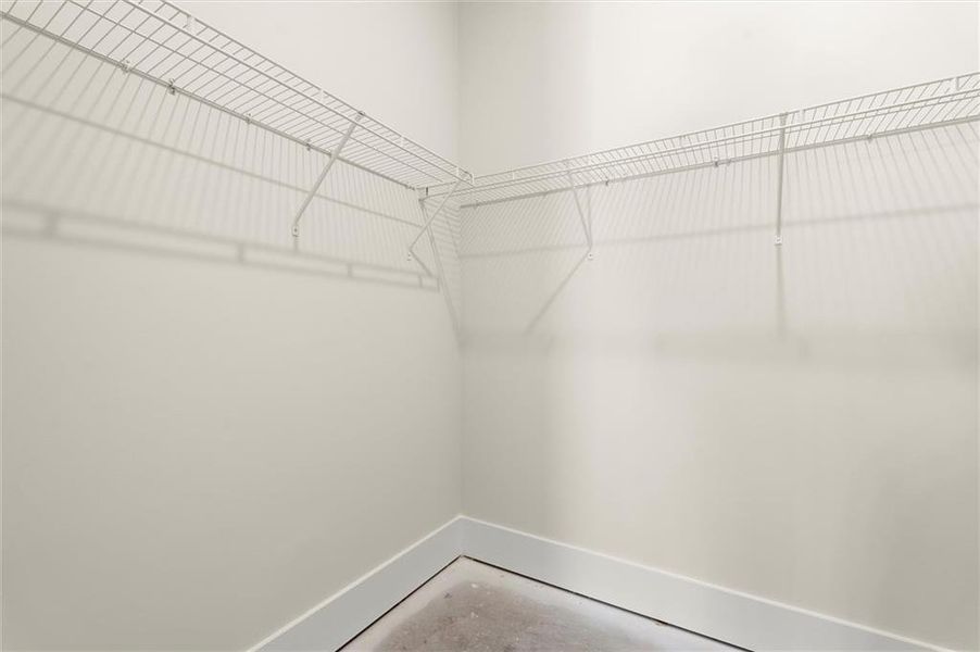 Spacious, unfurnished interior of a new home in Hillgrove Preserve, Powder Springs (Image 33).