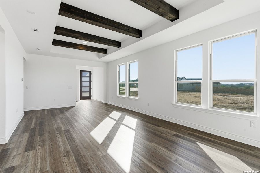 Spacious, unfurnished interior of a new home in Del Webb New Braunfels at Veramendi, New Braunfels (Image 22).