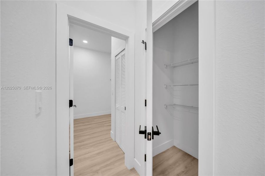 Spacious, unfurnished interior of a new home in , North Port (Image 25).