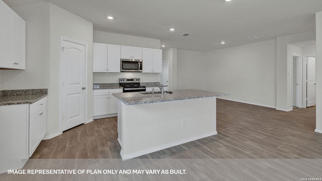 Furnished interior view inside a new home in Arroyo Ranch, Seguin (Image 8).