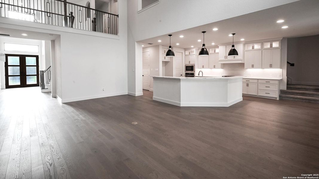 Spacious, unfurnished interior of a new home in Kinder Ranch 70', San Antonio (Image 18). Spacious, unfurnished interior of a new home in Kinder Ranch 70', San Antonio (Image 18).