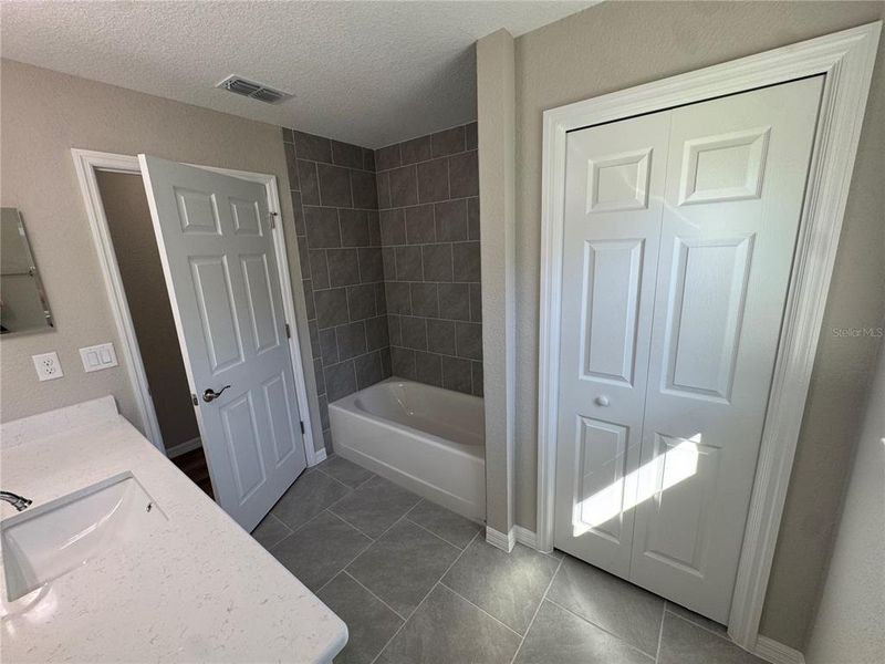 Furnished interior view inside a new home in , Dunnellon (Image 7).