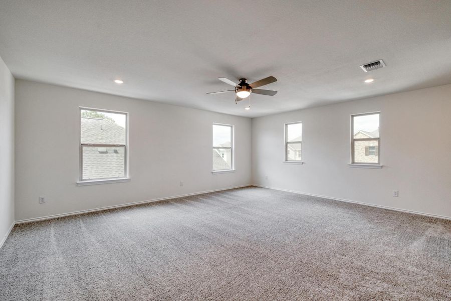 Spacious, unfurnished interior of a new home in River Bluff, Leander (Image 27). Spacious, unfurnished interior of a new home in River Bluff, Leander (Image 27).