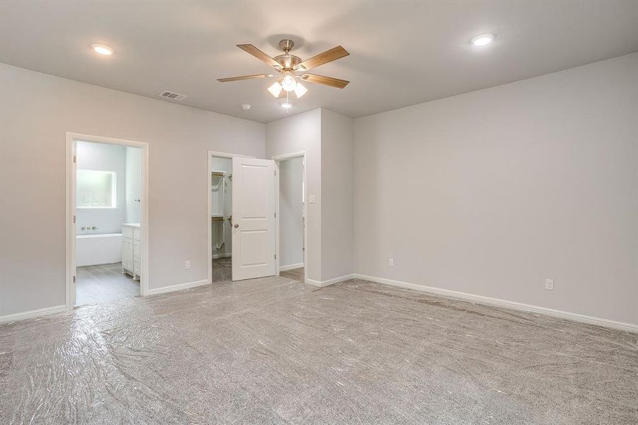 Spacious, unfurnished interior of a new home in , Rio Vista (Image 23).
