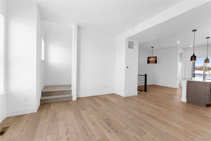 Spacious, unfurnished interior of a new home in , Broomfield (Image 18).