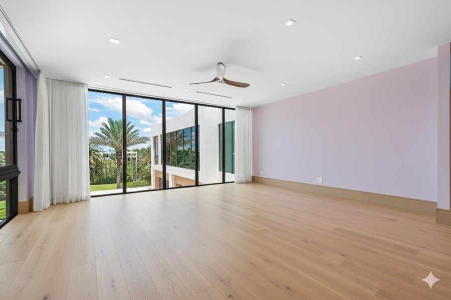 Spacious, unfurnished interior of a new home in , Manalapan (Image 24).