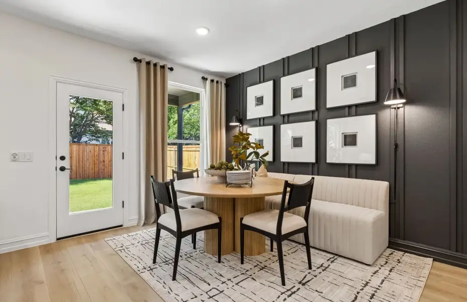 Representative furnished interior of a home built from the Sweetwater by Pulte Homes in Kings Way, Denton (Image 11).