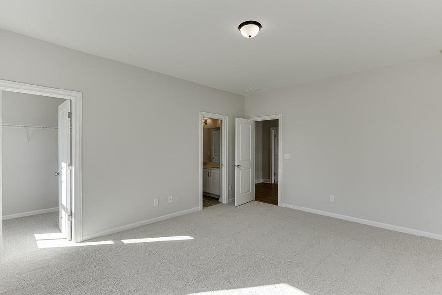 Spacious, unfurnished interior of a new home in , Buford (Image 36).
