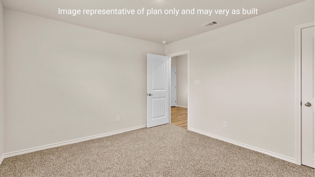 Spacious, unfurnished interior of a new home in London Towne, Corpus Christi (Image 20).