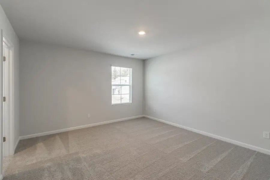 Spacious, unfurnished interior of a new home in Killians Crossing, Blythewood (Image 31). Spacious, unfurnished interior of a new home in Killians Crossing, Blythewood (Image 31).