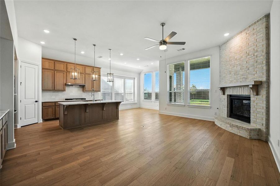 1636ShandyLnDENTR010