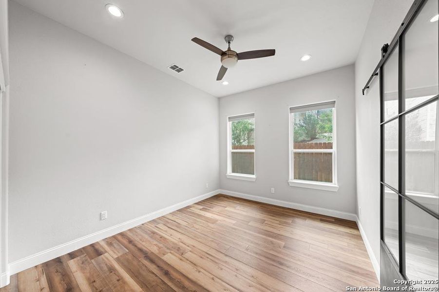 Spacious, unfurnished interior of a new home in , Kerrville (Image 19).