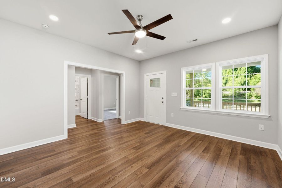 7-web-or-mls-ROB04970