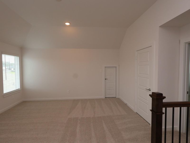 Spacious, unfurnished interior of a new home in Magnolia Ridge, Magnolia (Image 9).