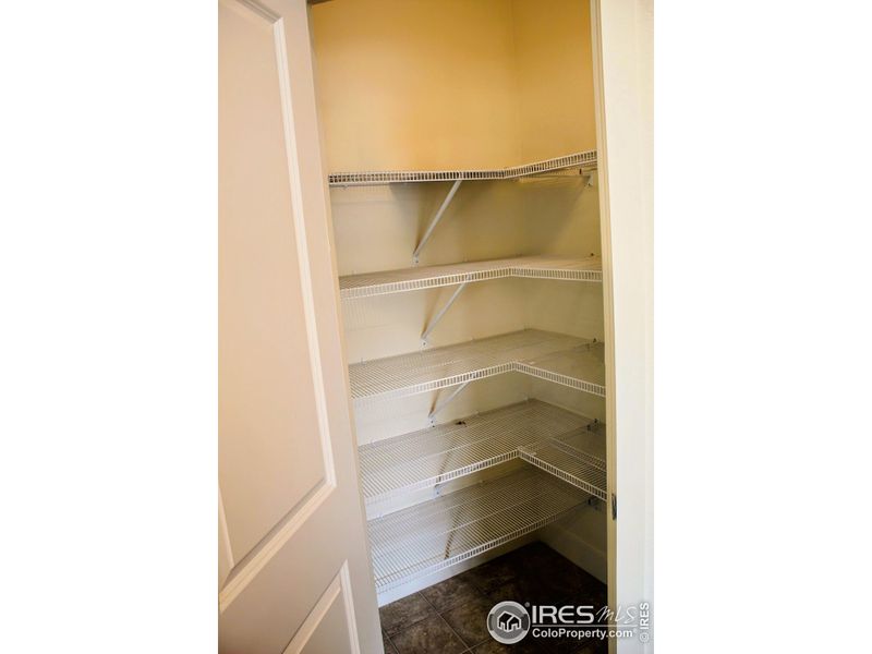 Spacious, unfurnished interior of a new home in , Johnstown (Image 18).