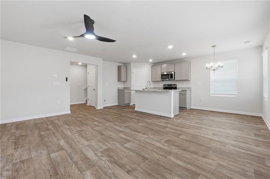 Spacious, unfurnished interior of a new home in Moss Creek, Hogansville (Image 17).