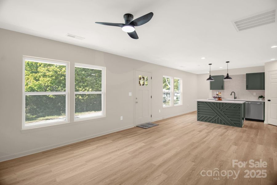 Spacious, unfurnished interior of a new home in , Lexington (Image 13).