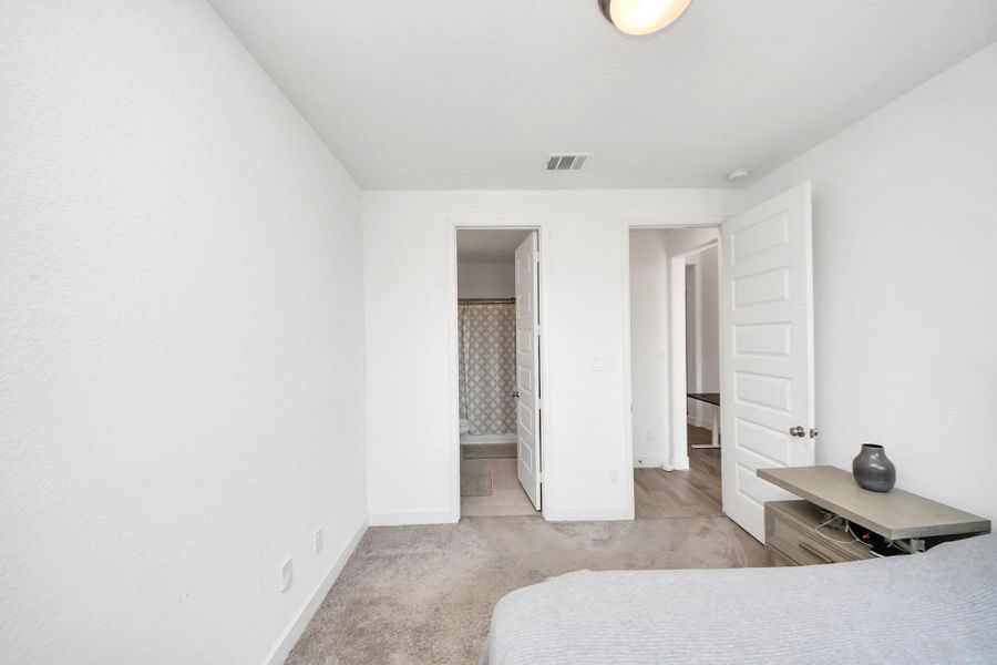 Image 6 of a home in Bridgeland 45'. Image 6 of a home in Bridgeland 45'.