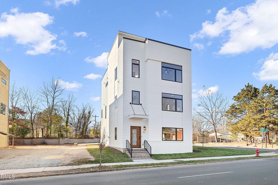 03-813 N Roxboro_6972 EDITED 03-813 N Roxboro_6972 EDITED