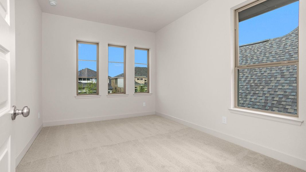 Spacious, unfurnished interior of a new home in Meridiana, Manvel (Image 10).