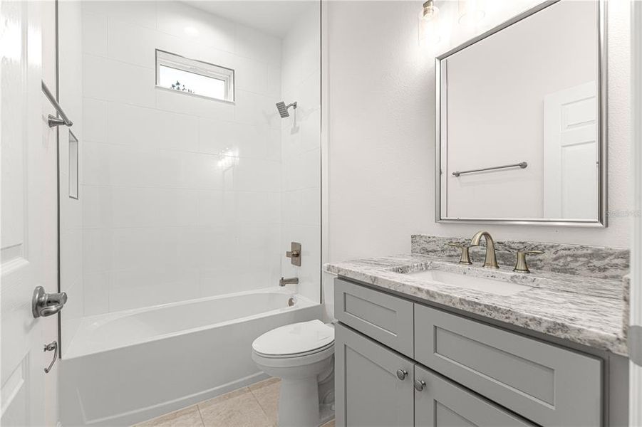 Furnished interior view inside a new home in , Dunnellon (Image 15).