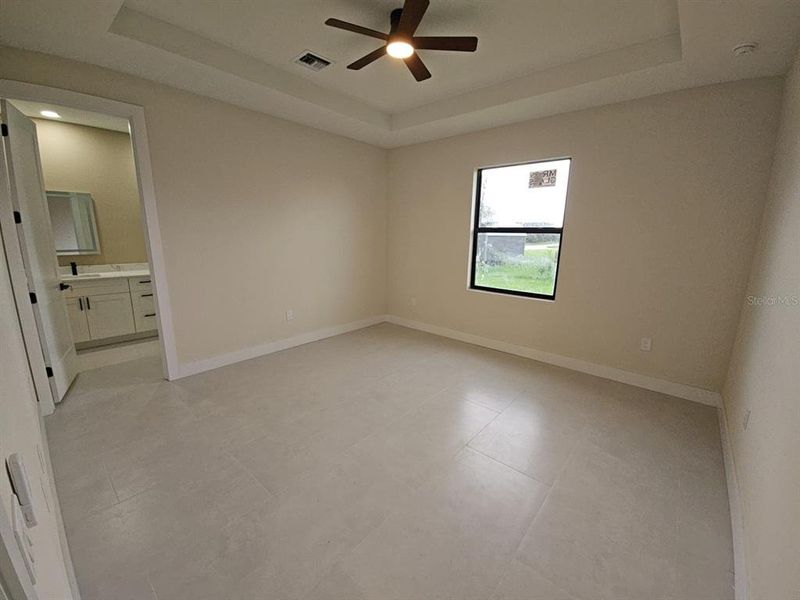 Spacious, unfurnished interior of a new home in , Port Charlotte (Image 25).