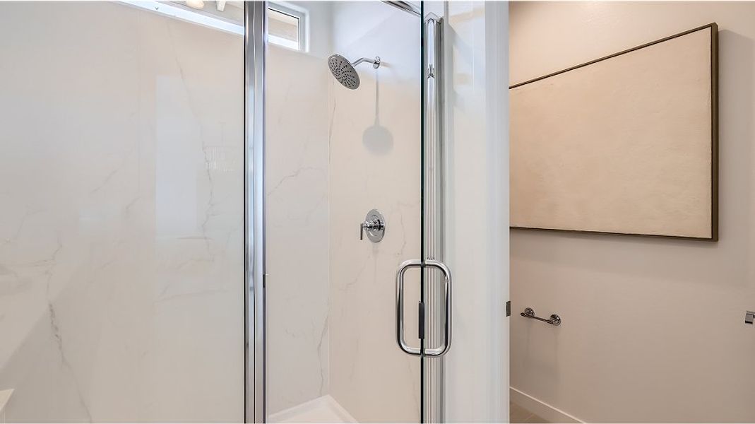 Pic EI Owners Swing Door Shower