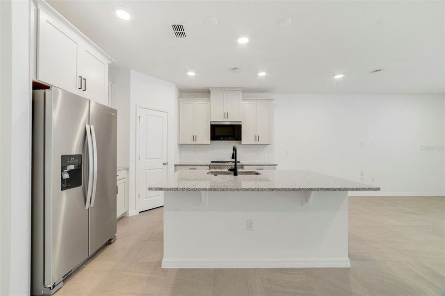Furnished interior view inside a new home in Aulin Square, Oviedo (Image 7). Furnished interior view inside a new home in Aulin Square, Oviedo (Image 7).
