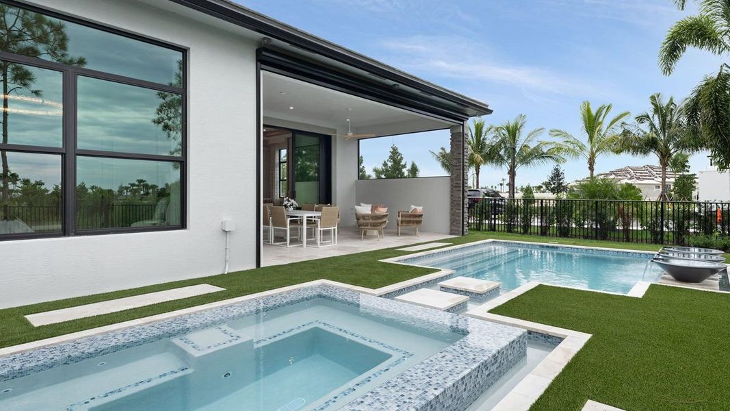 Pool & Outdoor Living