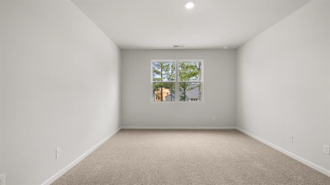 Spacious, unfurnished interior of a new home in Fairway 17 at Mirror Lake, Villa Rica (Image 35). Spacious, unfurnished interior of a new home in Fairway 17 at Mirror Lake, Villa Rica (Image 35).