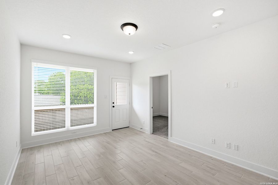 Spacious, unfurnished interior of a new home in Rose Hill, San Antonio (Image 33). Spacious, unfurnished interior of a new home in Rose Hill, San Antonio (Image 33).