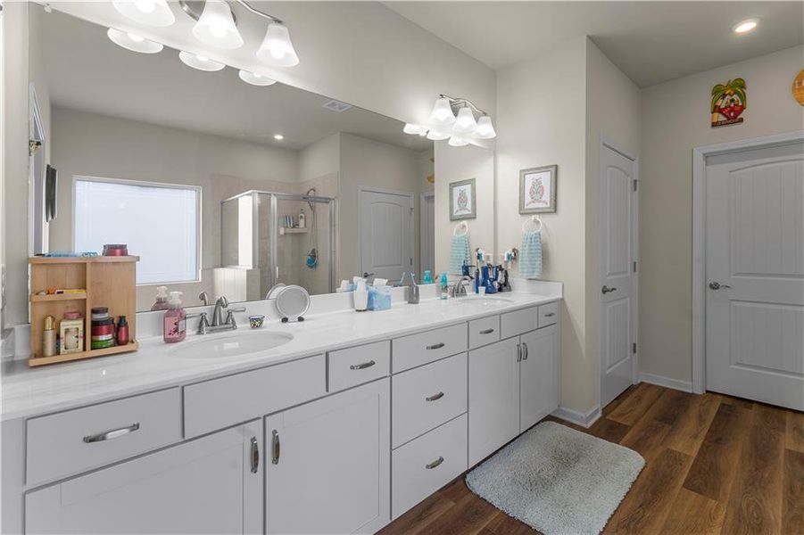 Furnished interior view inside a new home in , Cartersville (Image 19).