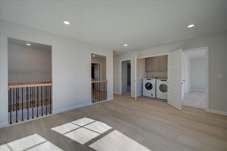 Spacious, unfurnished interior of a new home in Riverbend Overlook, Fayetteville (Image 33).