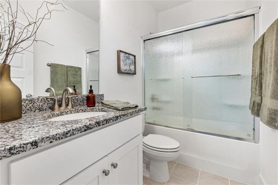 Furnished interior view inside a new home in Fireside Farms, Gainesville (Image 31).