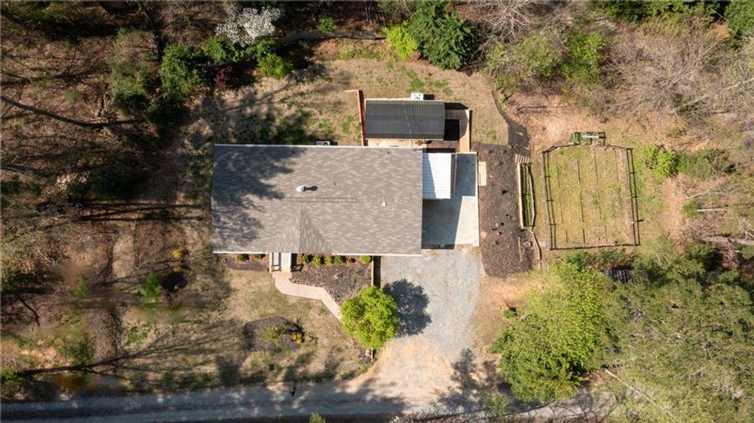 Image 33 of a home in .