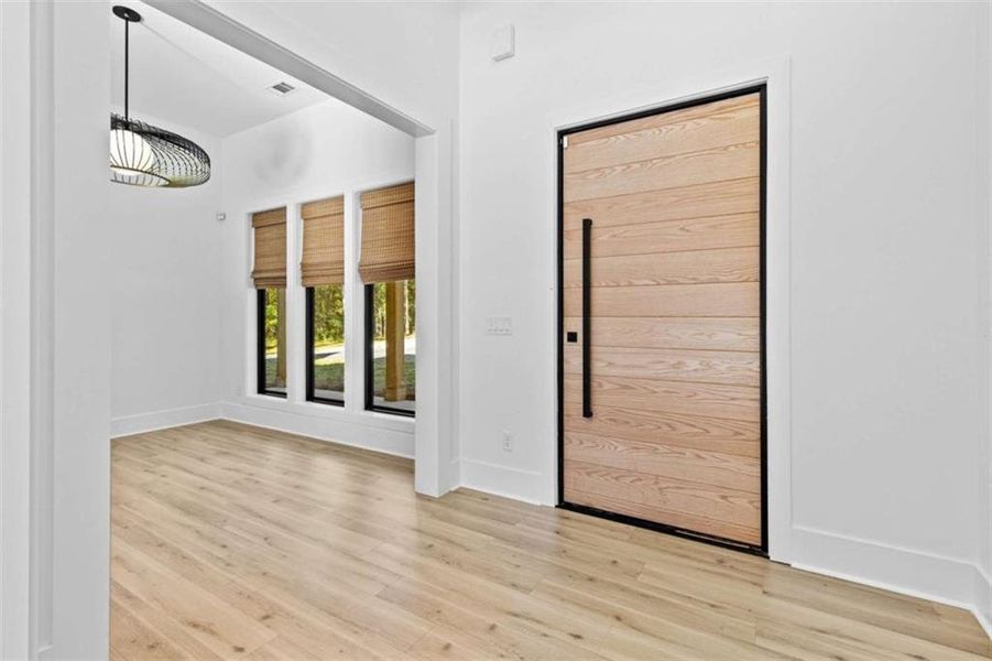 Spacious, unfurnished interior of a new home in , Monroe (Image 41).